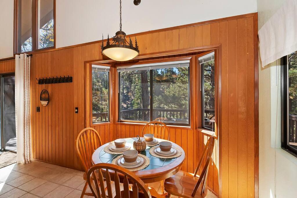 大熊湖Everwood Serenity Treehouse Ontrail Head/Sledding别墅 外观 照片